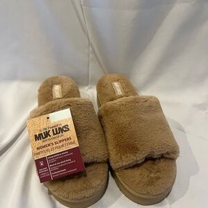 Muk Luks Women's Tan Slippers